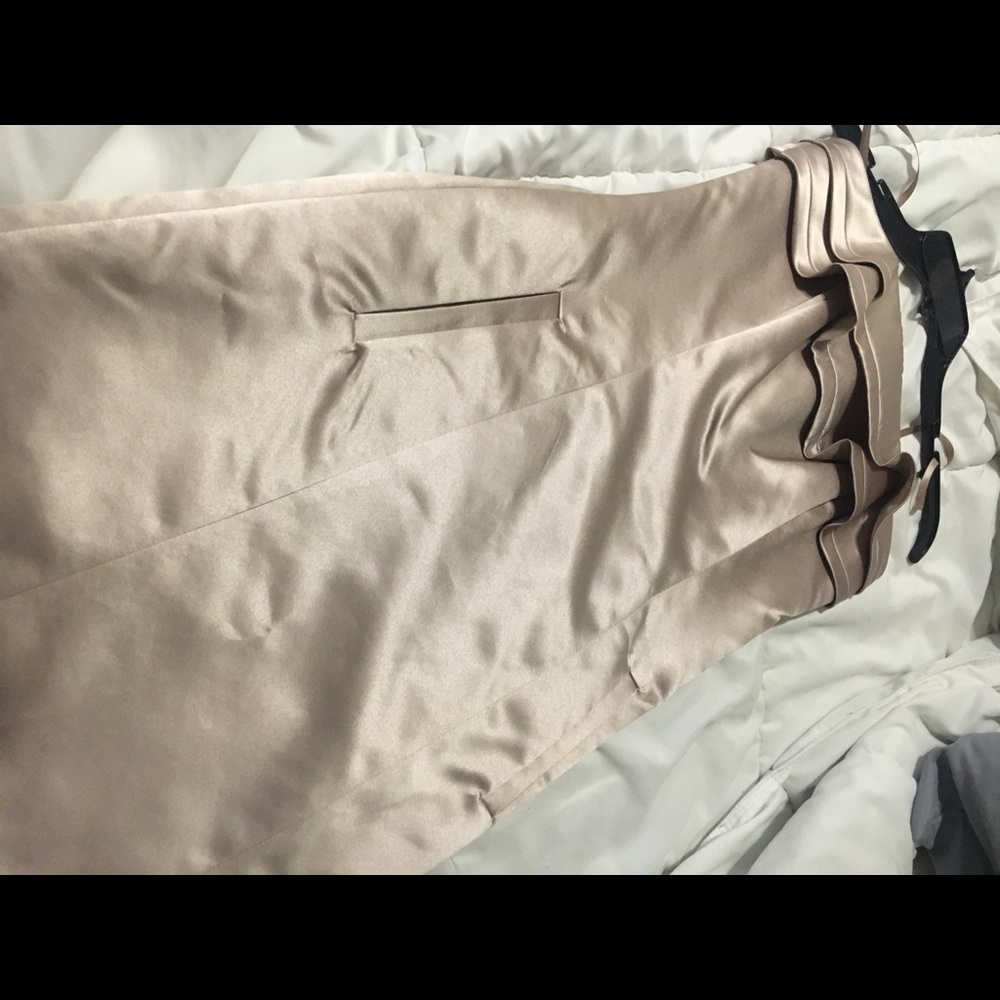 Dress - Picture 3 of 3